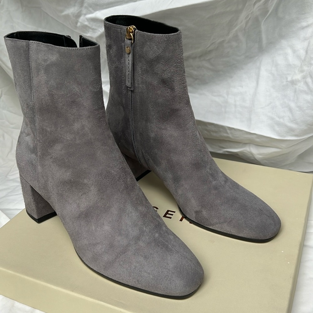M.Gemi The Corsa Suede Booties (BRAND NEW)